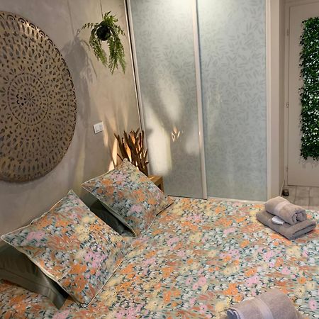 Le Paon Bleu Annecy Poisy Bed & Breakfast Exterior photo