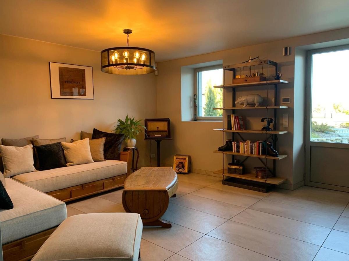 Le Paon Bleu Annecy Poisy Bed & Breakfast Exterior photo